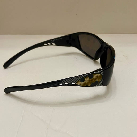 TM & DC Comics Batman Kid’s Sunglasses - Picture 6 of 13